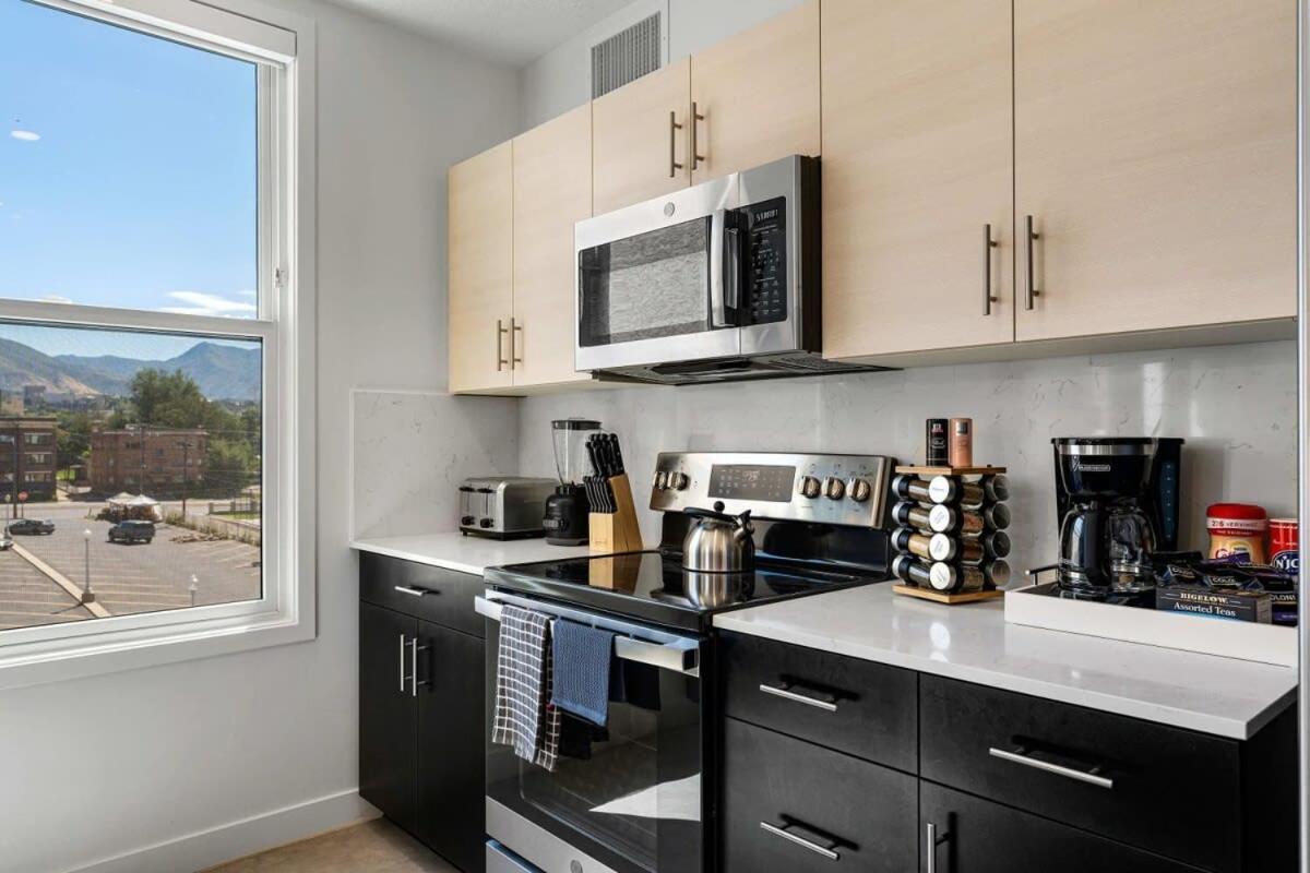 Апартаменти 2Br Luxury Urban Escape Balcony & Fitness Center Солт-Лейк-Сіті Екстер'єр фото